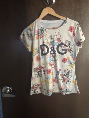 D&G Girls' Floral Logo Tee in Cream S Womens Or Kids